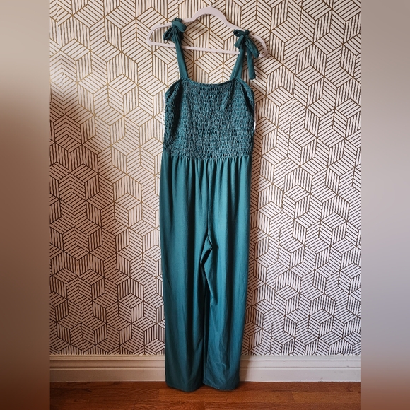 Dress and Jumpsuit Bundle - Picture 8 of 13